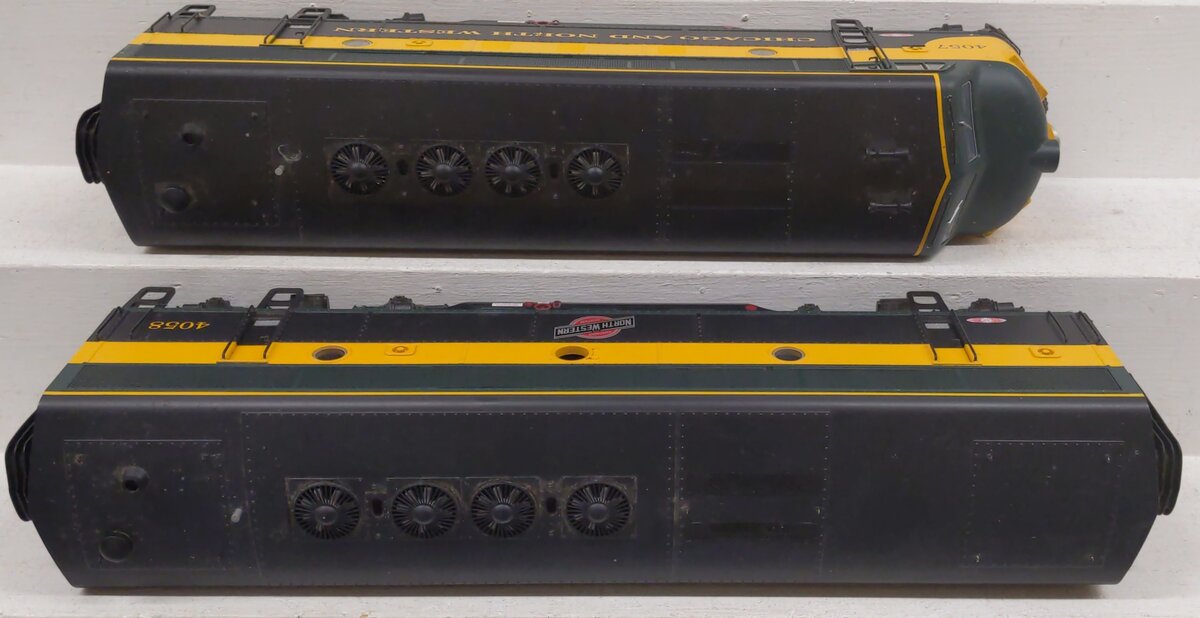 USA Trains 22255AB G Chicago & North Western F-3 AB Diesel Locomotive Set #4057 VG