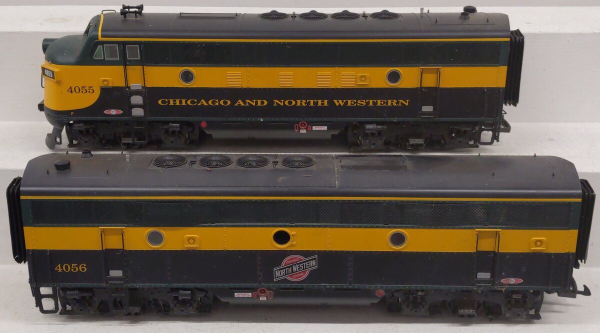 USA Trains R22255 G C&NW F-3 AB Diesel Units #4055 & #4056