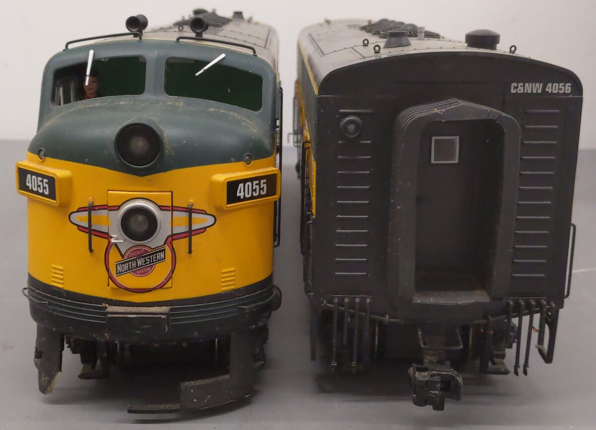 USA Trains R22255 G C&NW F-3 AB Diesel Units #4055 & #4056