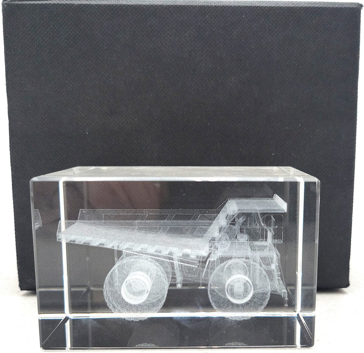 3D Laser Etched Crystal Caterpillar Mining Dump Truck Paperweight LN/Box