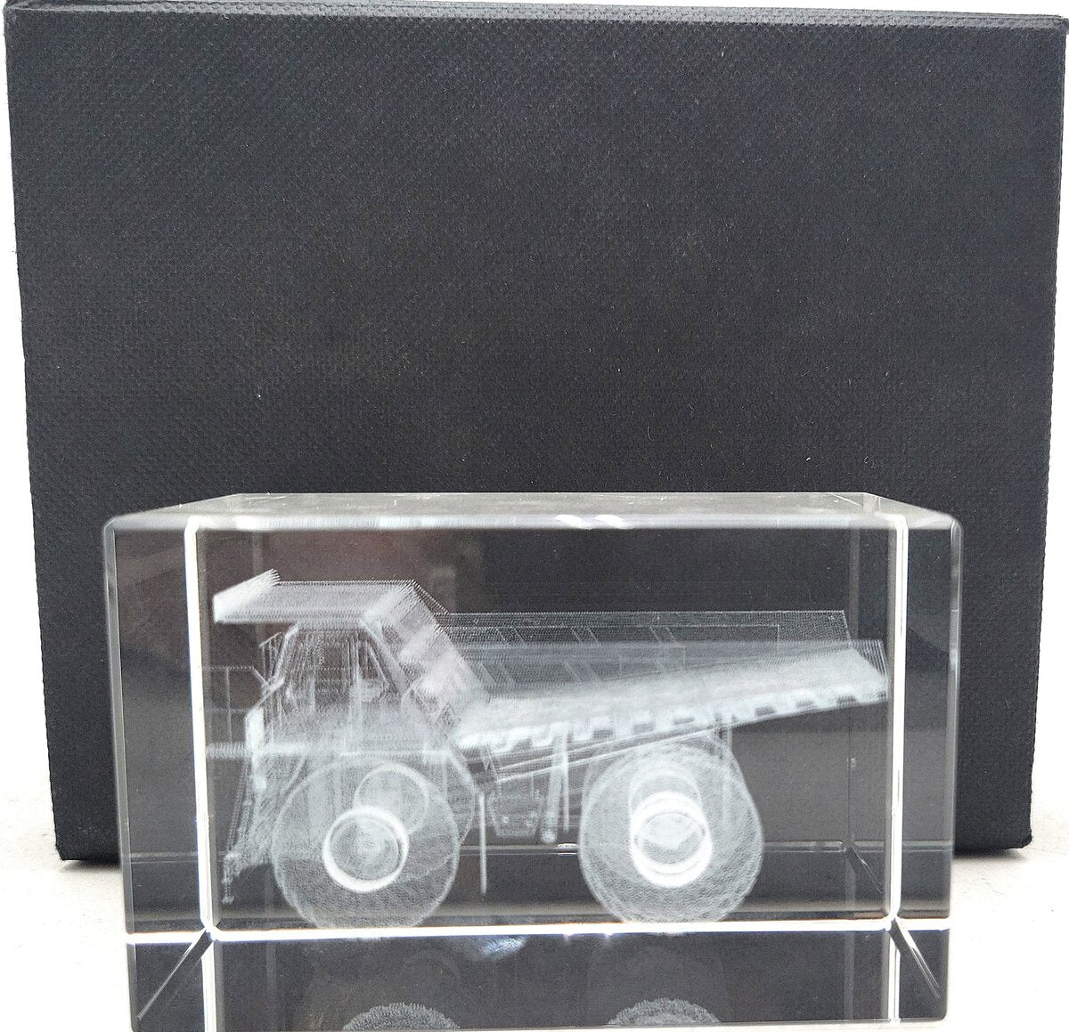 3D Laser Etched Crystal Caterpillar Mining Dump Truck Paperweight LN/Box