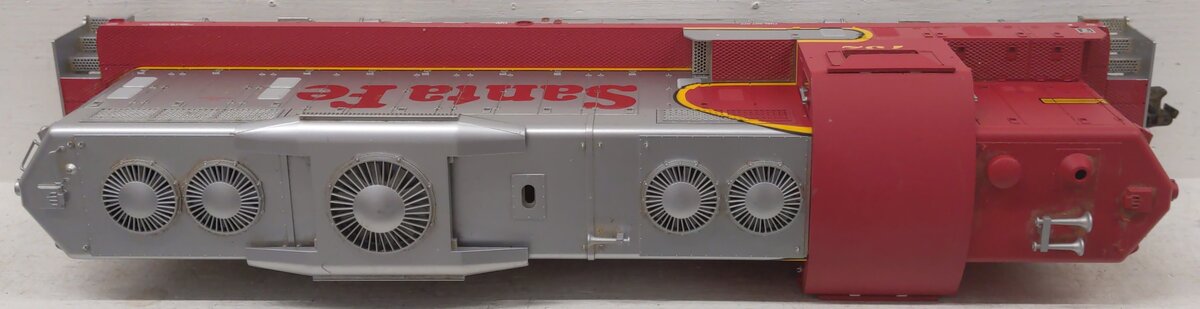 USA Trains R22107 G Scale Santa Fe EMD GP9 Diesel Locomotive #752 VG
