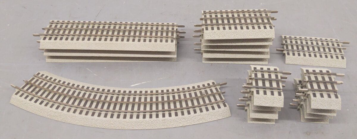 Lionel O Gauge Assorted FasTrack Sections [18] VG