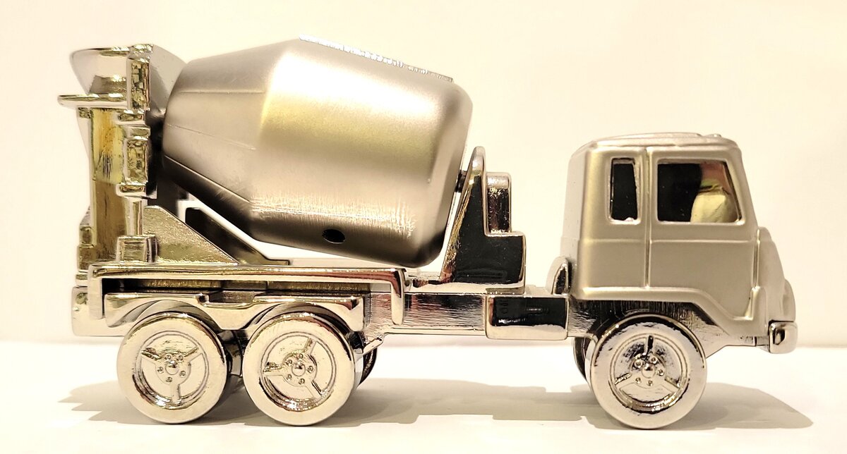 Platinum C437SIL Silver Mixer Truck Clock LN/Box