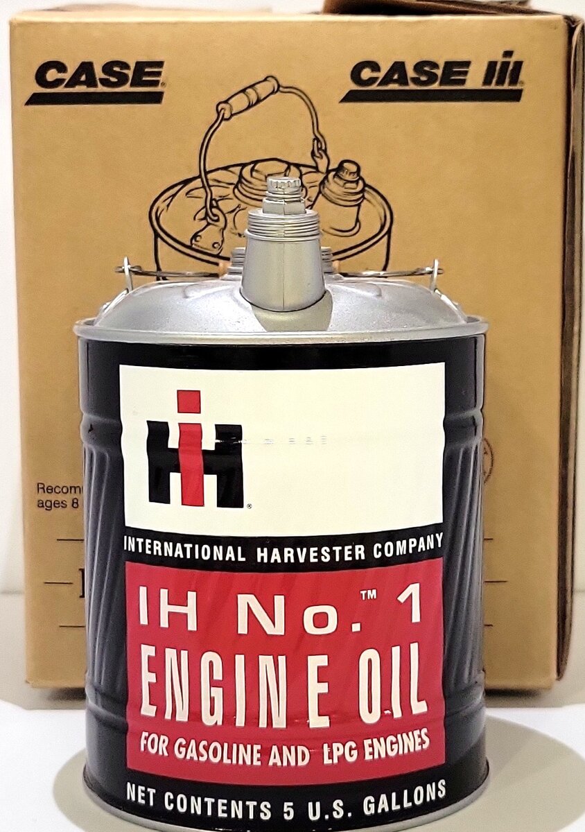 First Gear Case IH No. 1 Engine Oil Can Die Cast Coin Bank LN/Box