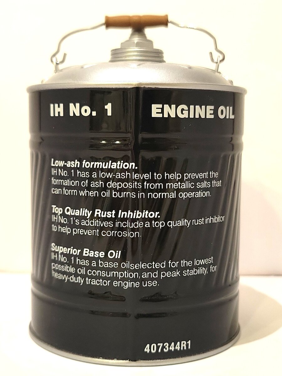 First Gear Case IH No. 1 Engine Oil Can Die Cast Coin Bank LN/Box