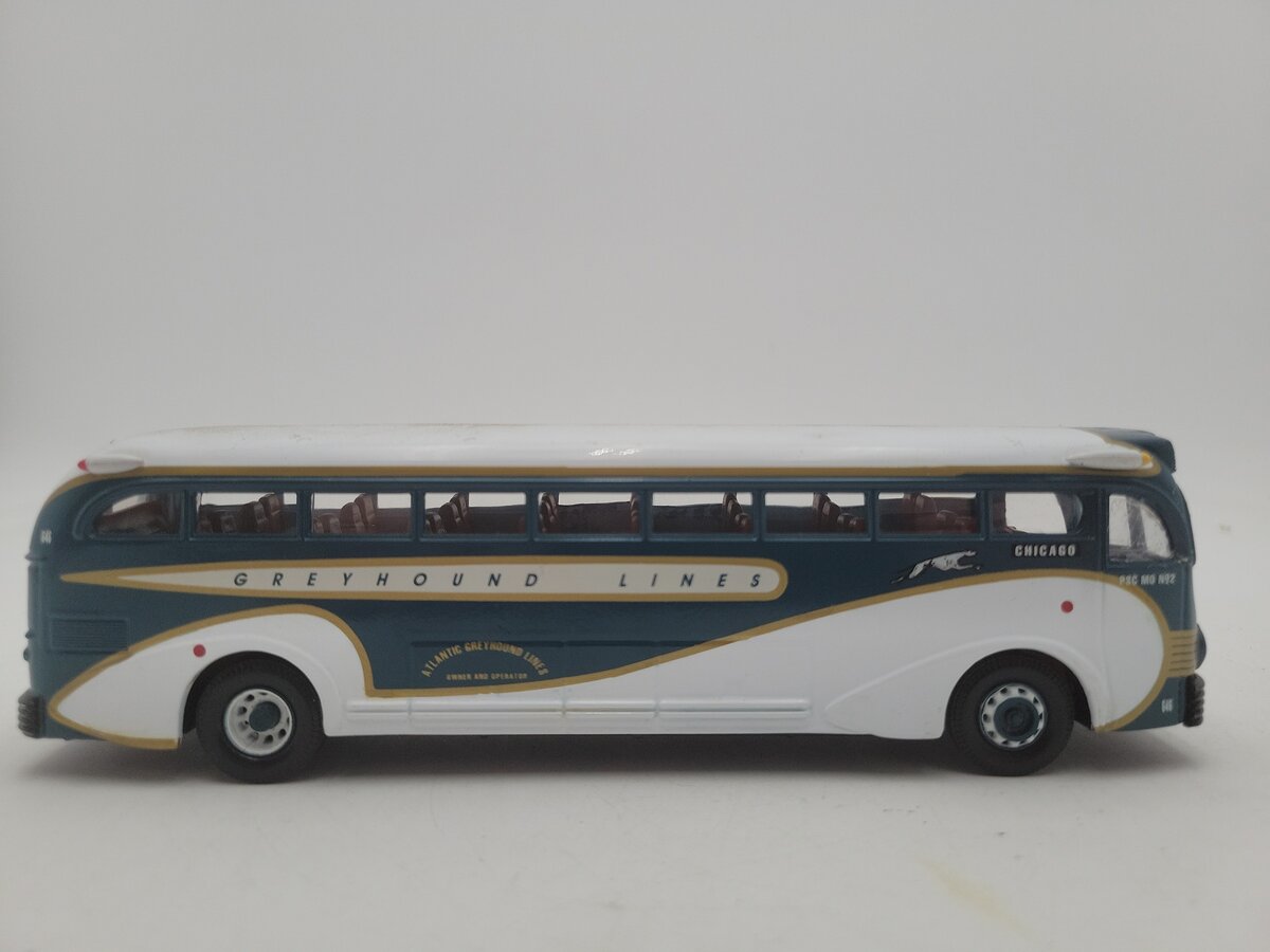 Corgi 98462 1:50 Atlantic Greyhound Lines Yellow Coach 743 Bus VG