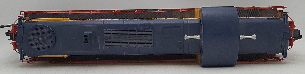 G Scale B&O Chessie System Diesel Locomotive #1938 Custom