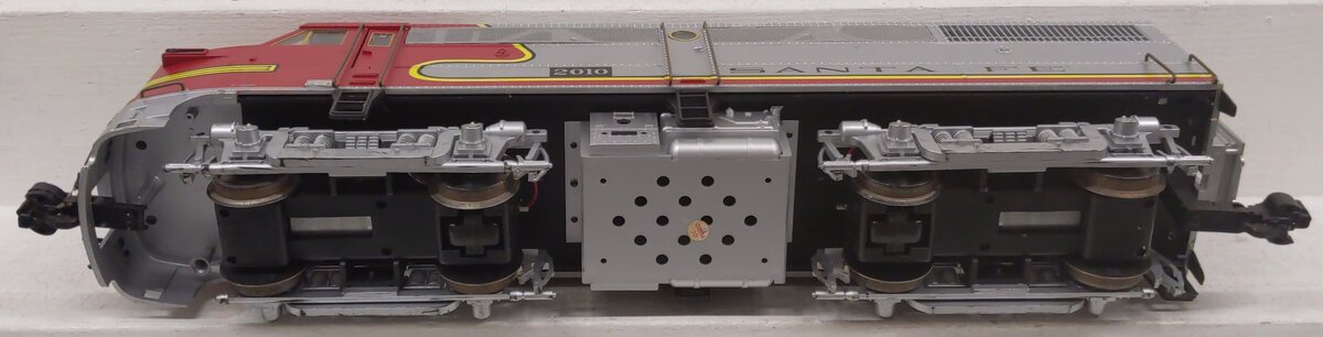 USA Trains REA-22010 G Scale Santa Fe Alco FA-1 Diesel Locomotive #2010 VG