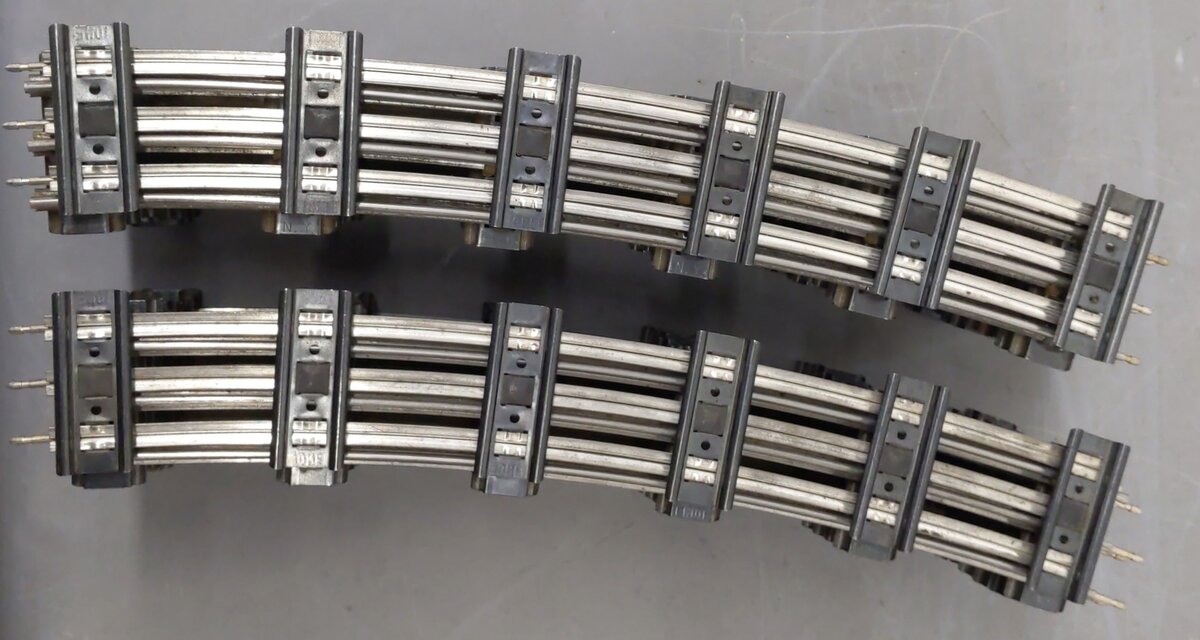 Lionel 6-65572 O Gauge O72 Curved Track (19) VG