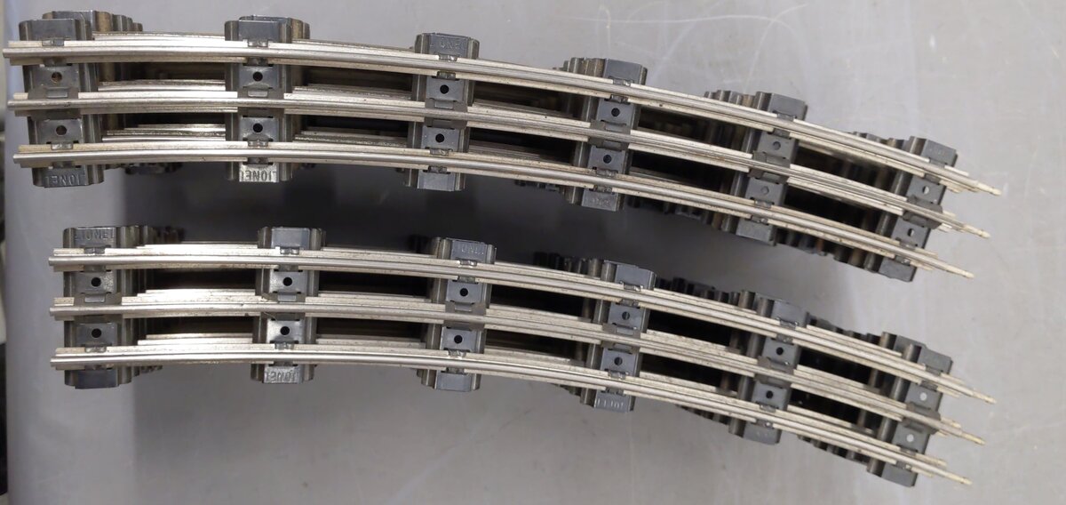 Lionel 6-65572 O Gauge O72 Curved Track (19) VG