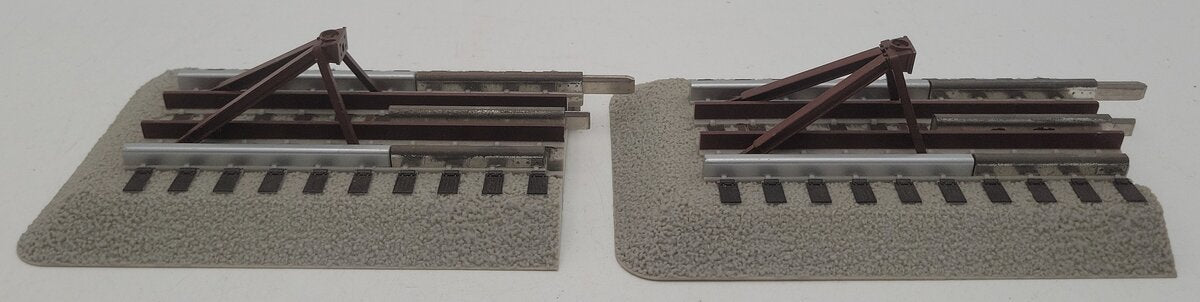Lionel 6-12035 O Gauge FasTrack Lighted Bumpers (Pack of 2) VG