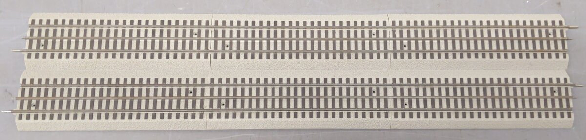 Lionel 6-12042 FasTrack 30" Straight Sections (2) VG