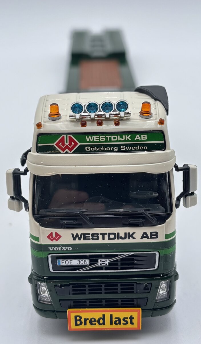 WSI 9304A 1:50 Westdijk Volvo FH Globe 8x4 w/Euro Lowloader LN/Box