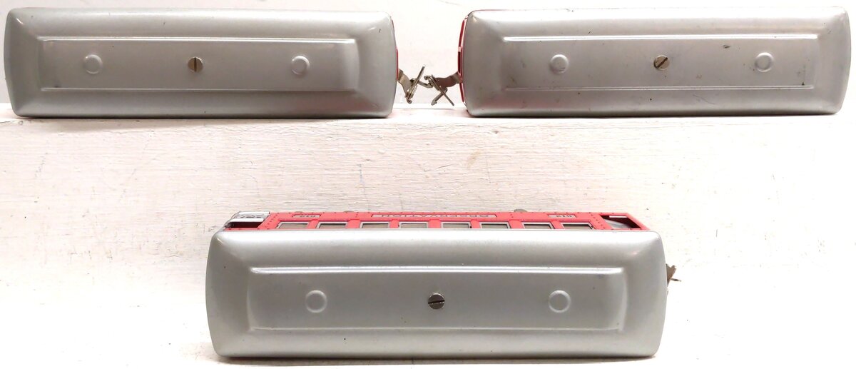 Lionel Vintage O Prewar Red/Silver Passenger Cars: 610, 612 [3] VG