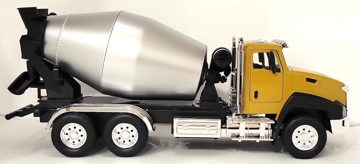 Max Metal 1:50 Scale Die Cast Mixer Truck LN/Box