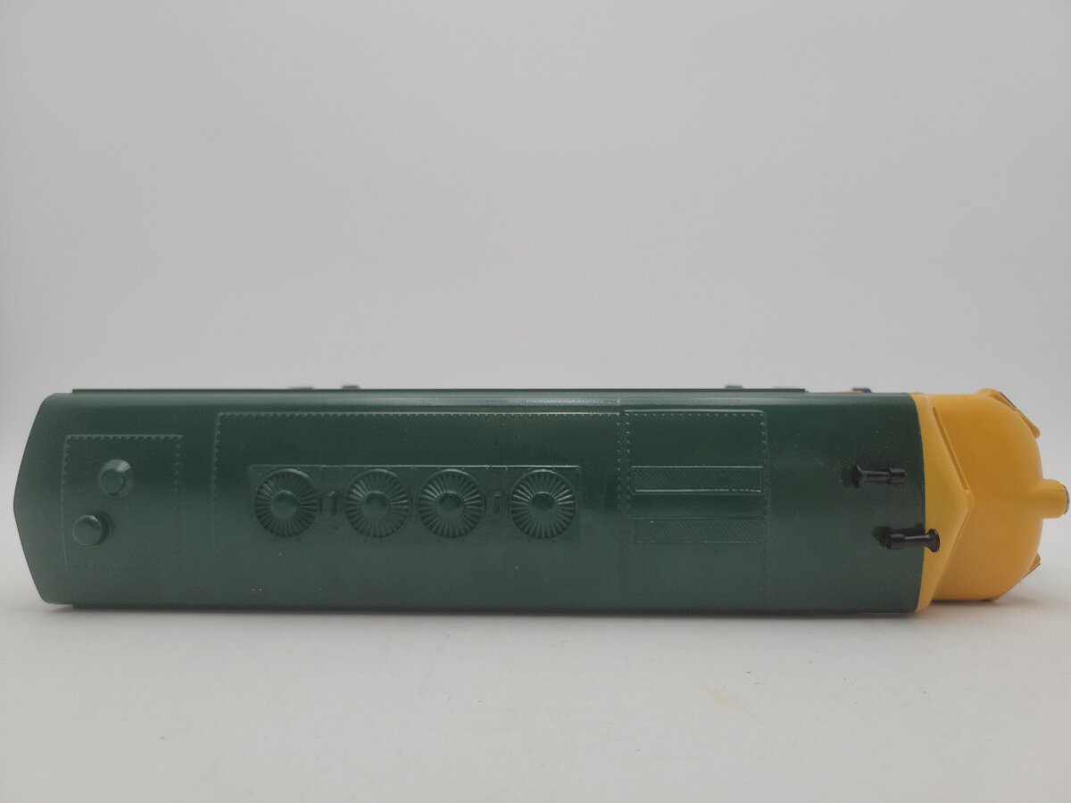O Gauge CUSTOM Chicago & Northwestern Diesel Locomotive
