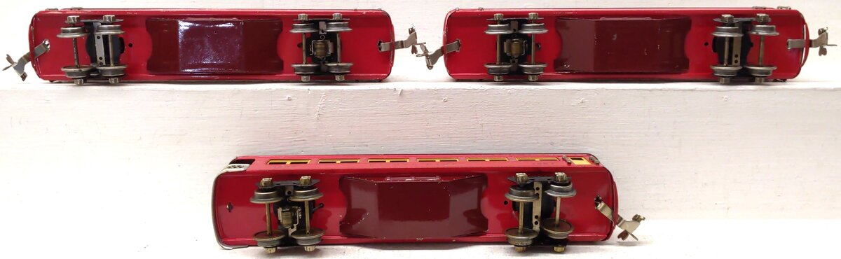Lionel Vintage O Prewar Red Tinplate Passenger Cars: 1685, 1687 [3] VG
