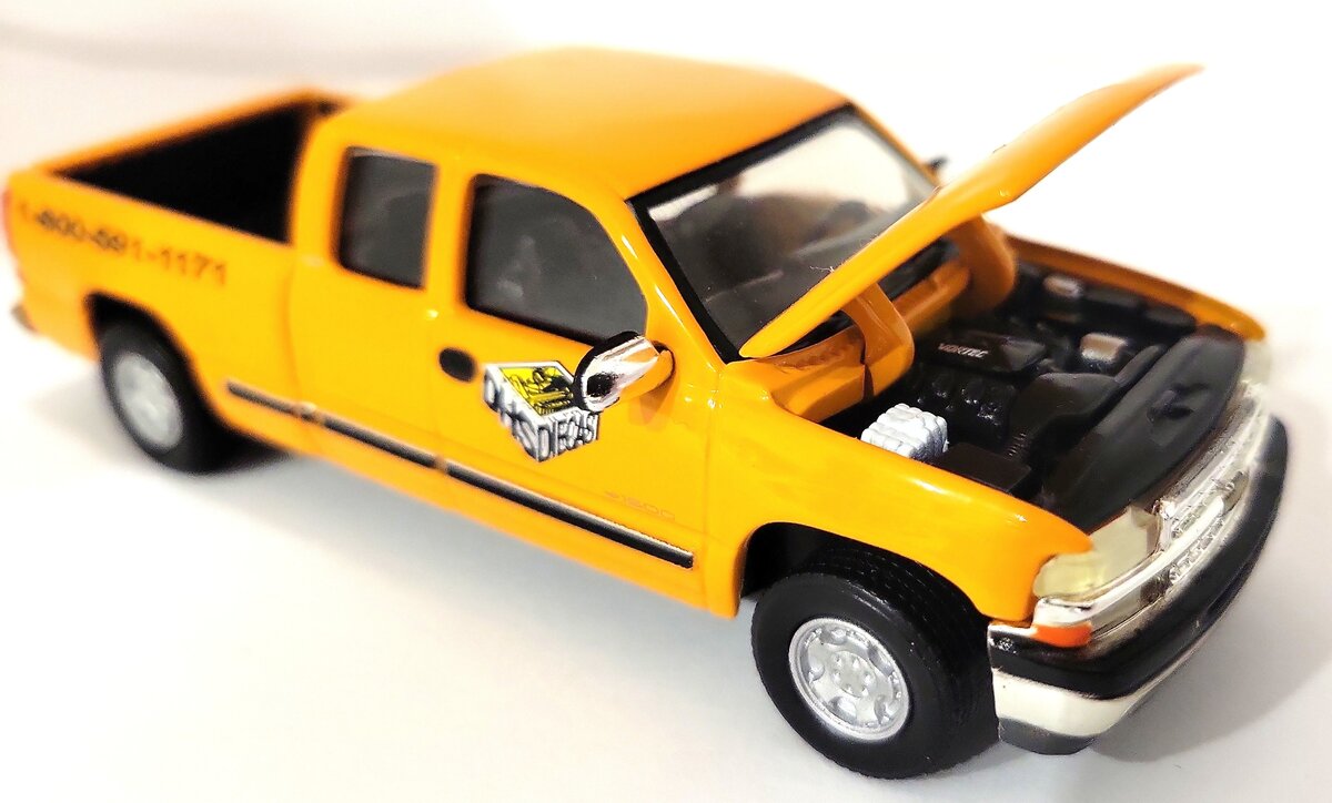 Die Cast Promotions 89999 Kokosing Die-Cast Chevrolet Silverado Pickup LN/Box