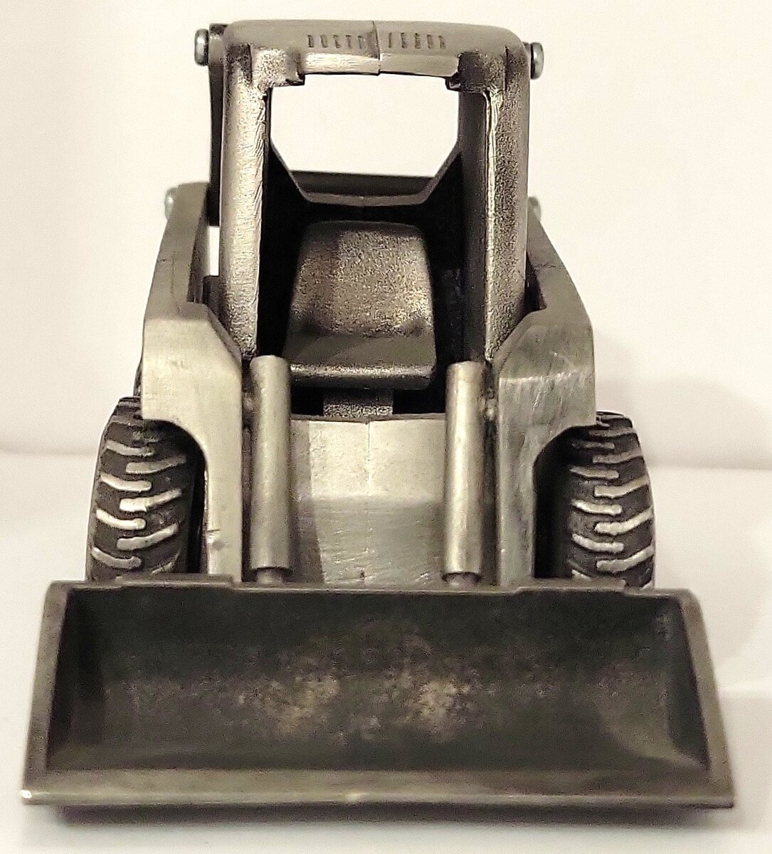SpecCast JDM-129 1:50 Pewter John Deere 200 Series Skid Steer LN/Box