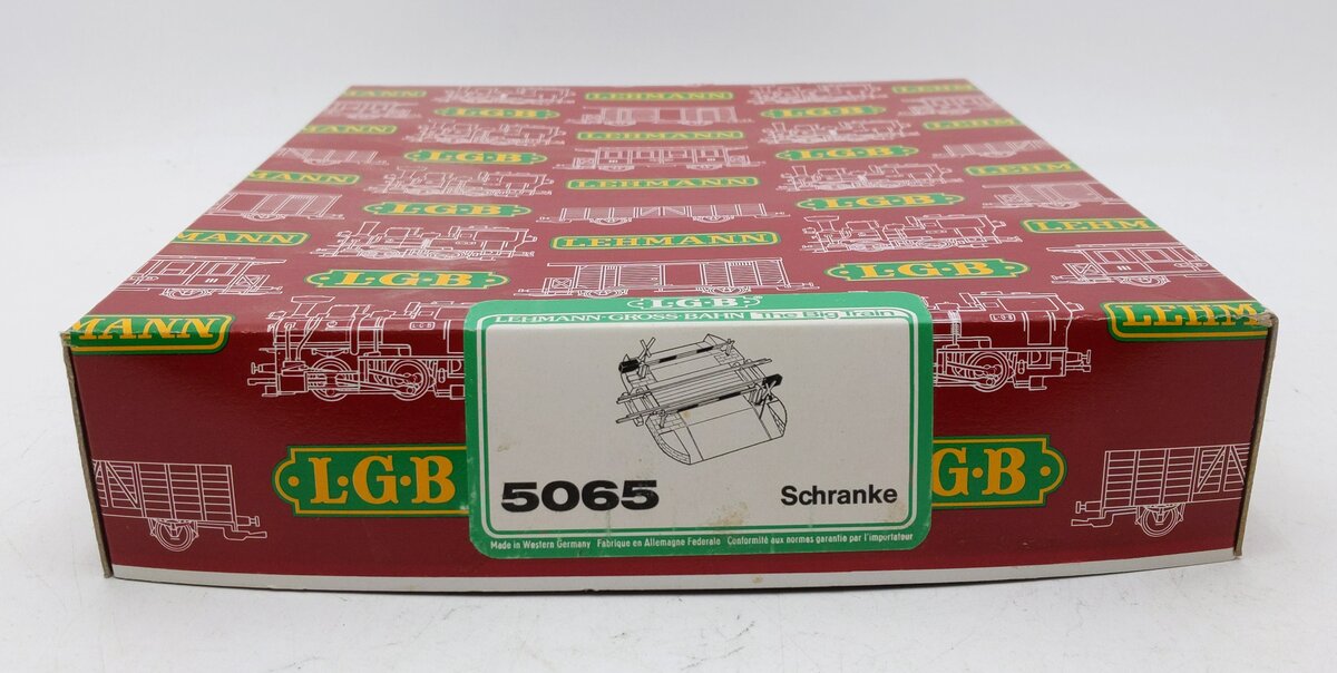LGB 5065 G Scale Operating Crossing Gate Set EX/Box