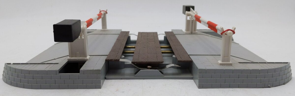 LGB 5065 G Scale Operating Crossing Gate Set EX/Box