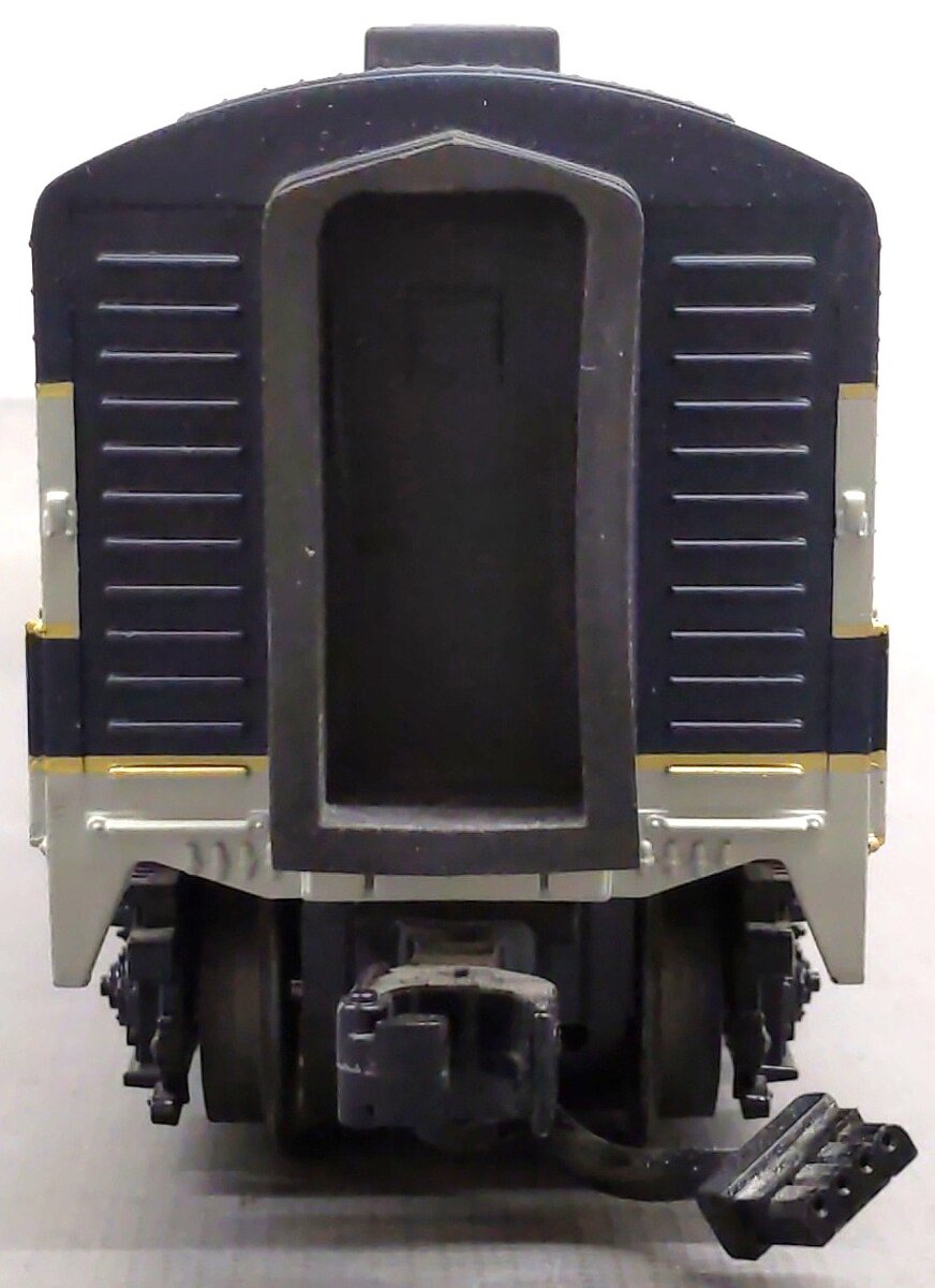MTH 30-2452-3 RF&P E-8 B-Unit Non-Powered Diesel Engine #1054 B LN/Box