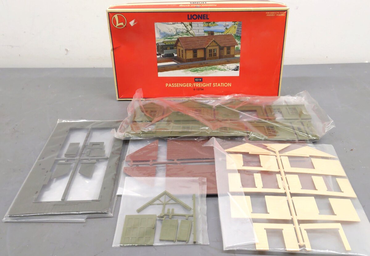 Lionel 6-12734 O And O27 Scale Passenger Freight Station Building Kit NIB