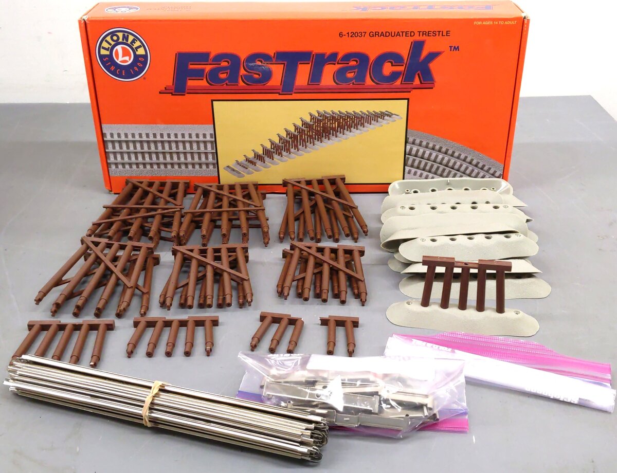 Lionel 6-12037 O FasTrack Graduated Trestle Set (16) EX/Box