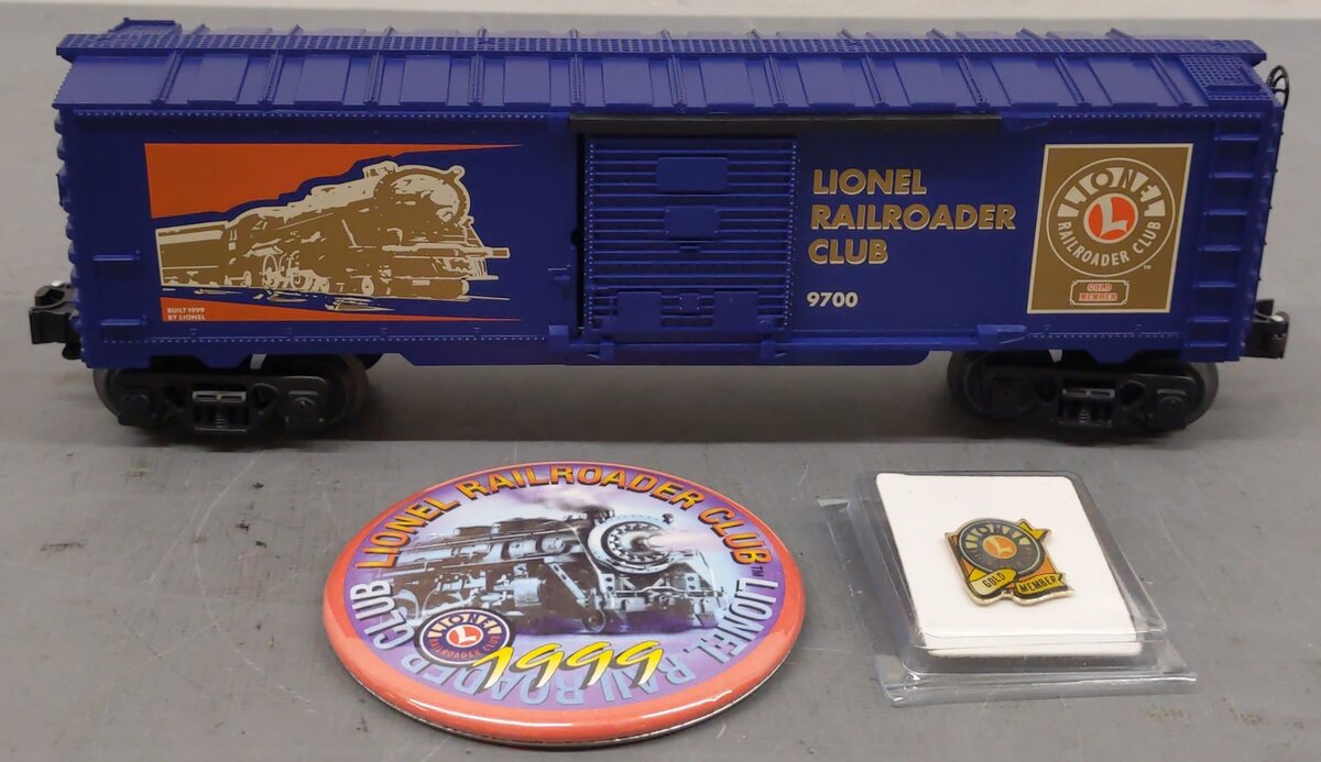 Lionel 6-19978 Lionel RR Club LRRC Gold Member Boxcar and Buttons EX/Box