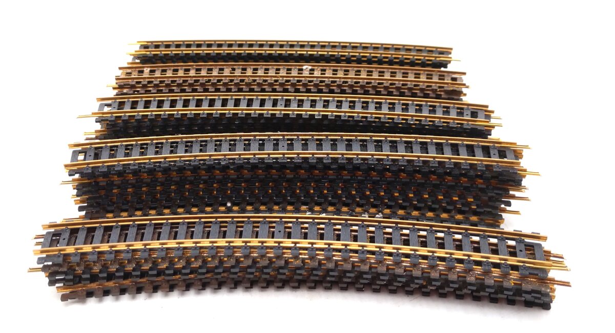 Atlas HO Scale 22"R Curved Track [46] VG