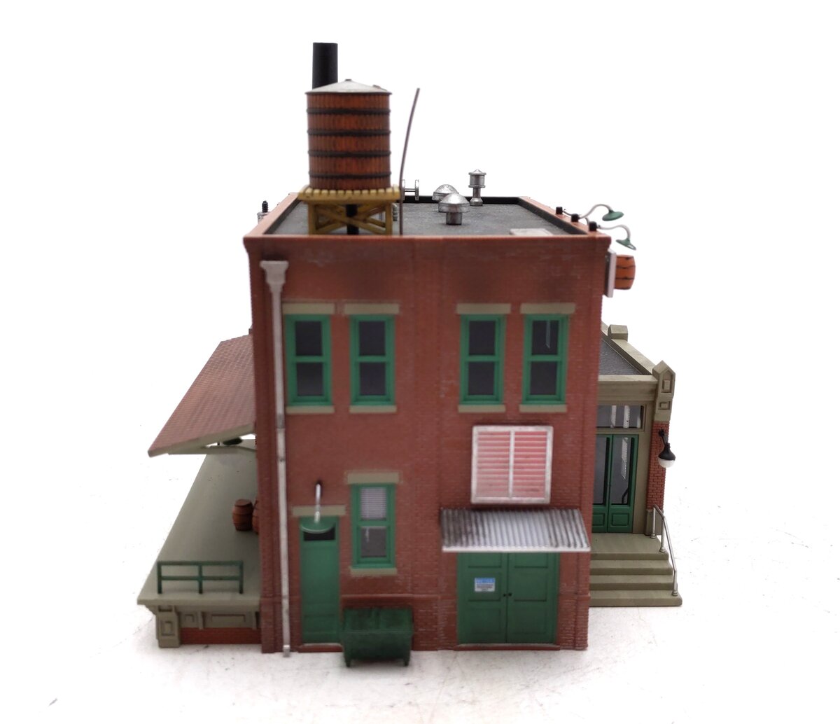 Woodland Scenics BR5026 HO Built-&-Ready Clyde & Dale's Barrel Factory Building VG