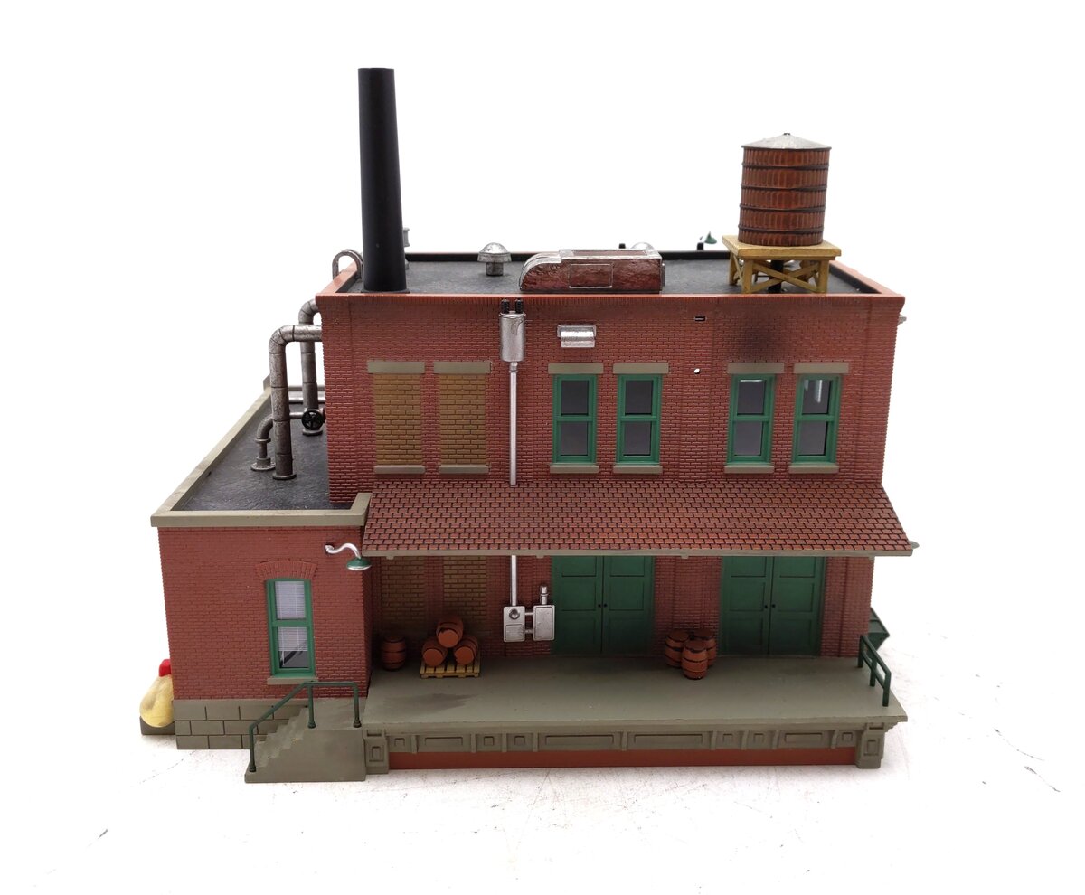 Woodland Scenics BR5026 HO Built-&-Ready Clyde & Dale's Barrel Factory Building VG