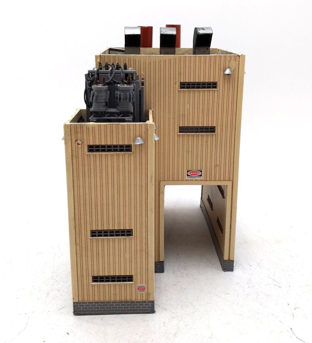 Menards 279-5008 HO American Power & Light Pre-Built Building VG