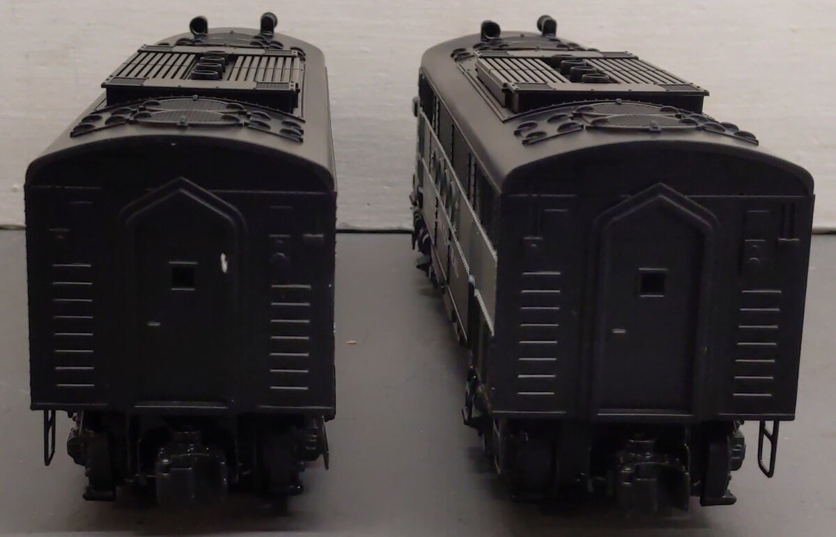 Lionel 6-18163 O New York Central FT AA Diesel Locomotive Set #1600/1601 EX/Box