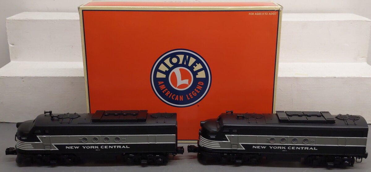 Lionel 6-18163 O New York Central FT AA Diesel Locomotive Set #1600/1601 EX/Box