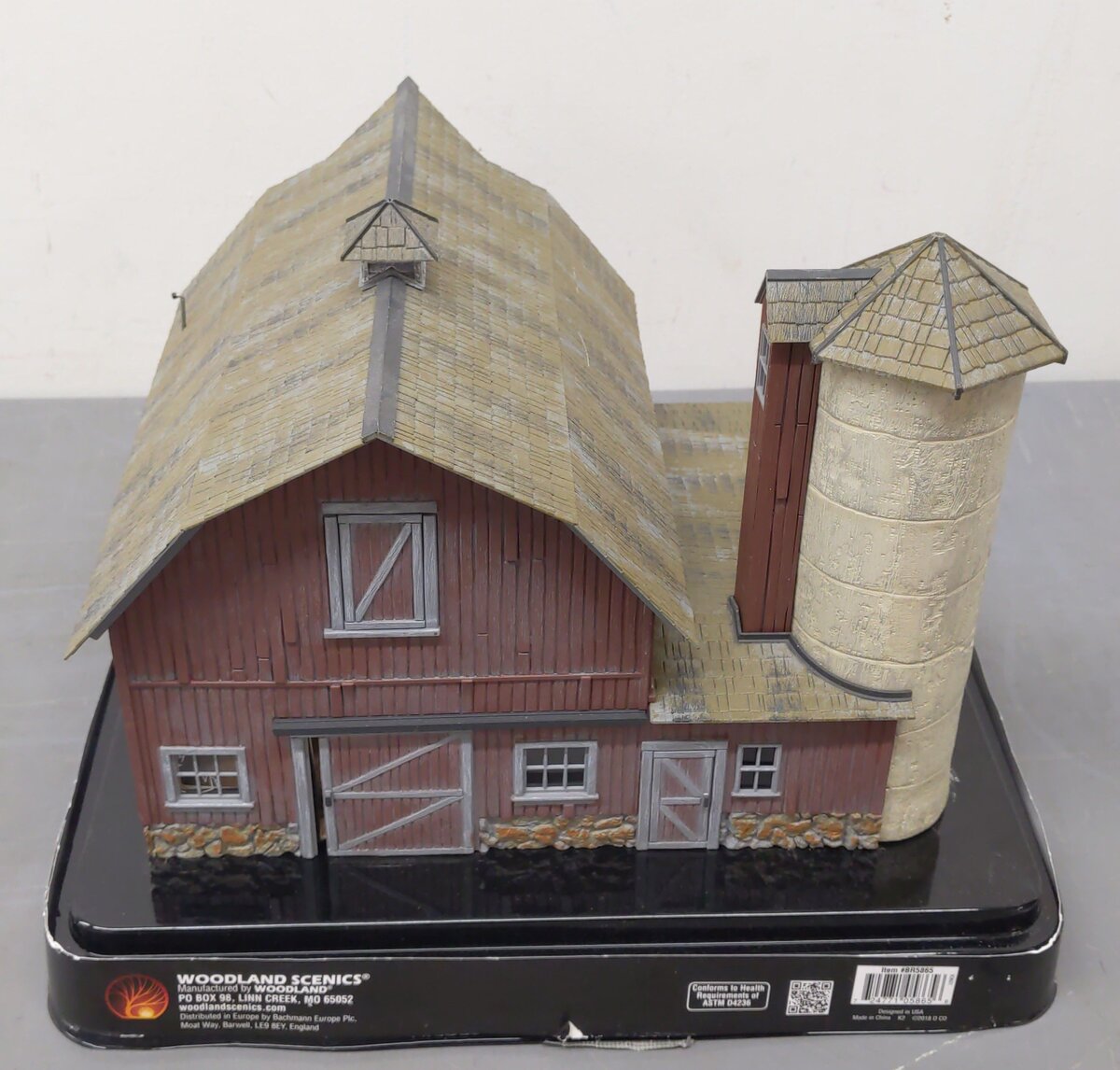 Woodland Scenics BR5865 O Built-&-Ready Old Weathered Barn Building EX/Box