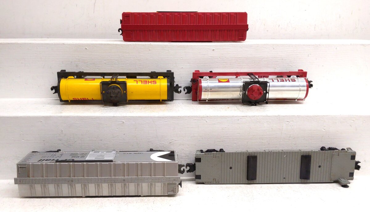 Lionel O Gauge Assorted Freight Cars: 16146, 1979, 1227, 9730, 9152 [5] VG
