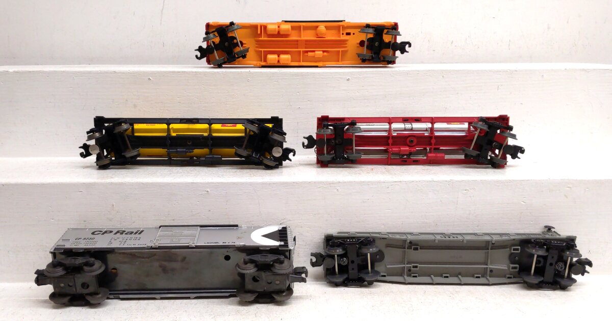 Lionel O Gauge Assorted Freight Cars: 16146, 1979, 1227, 9730, 9152 [5] VG