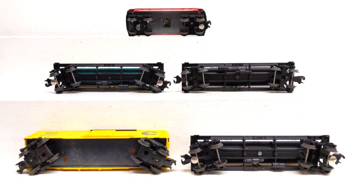 Lionel O Gauge Assorted Freight Cars: 9163, 9148, 2256, 9740, 9279 [5] EX