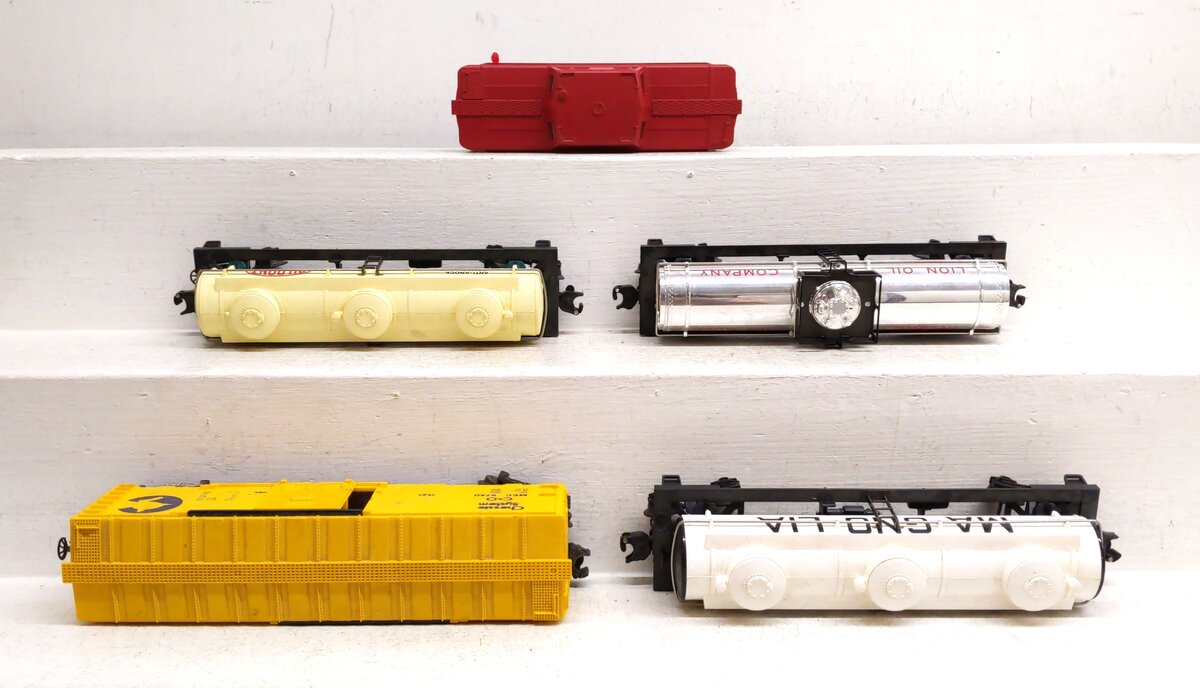 Lionel O Gauge Assorted Freight Cars: 9163, 9148, 2256, 9740, 9279 [5] EX