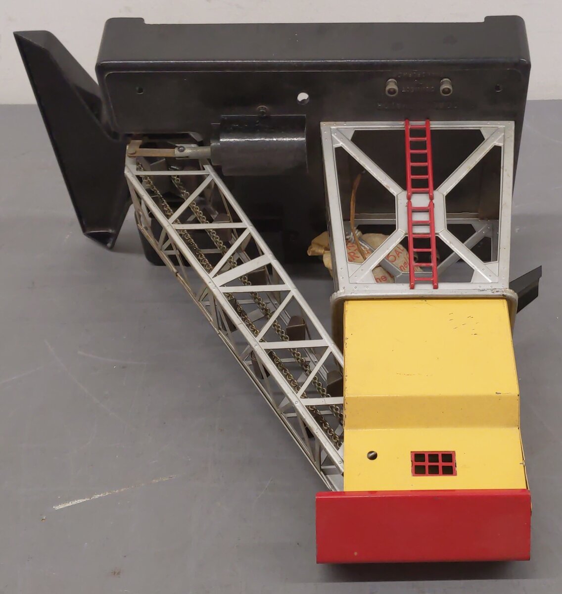 Lionel 97 Vintage O Operating Coal Elevator Loader VG