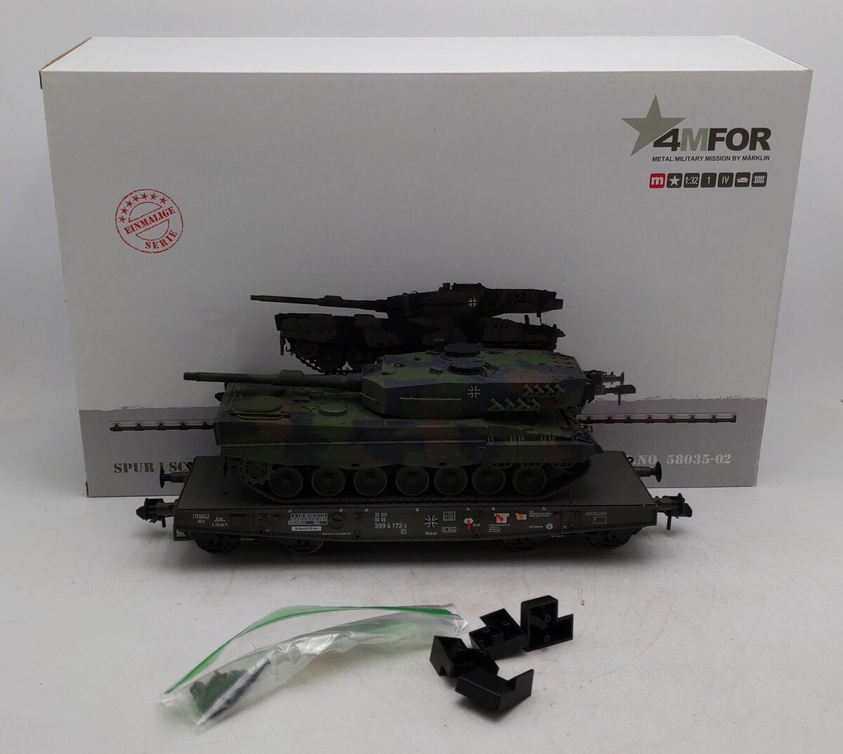 Marklin 58035-02  Gauge 1 Military Flatcar w/ Leopard 2A1 Tank Load LN/Box
