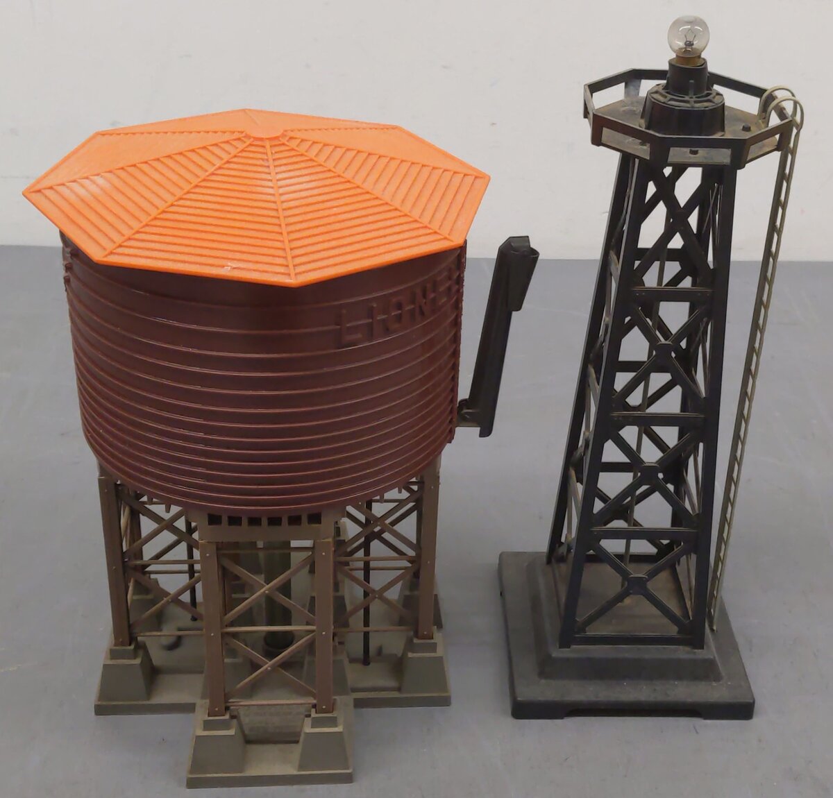 Lionel & Marx Vintage O Gauge Accessories; 0446, 138, [2] VG