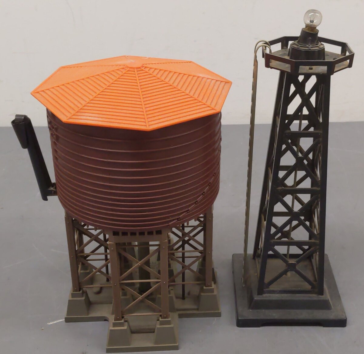 Lionel & Marx Vintage O Gauge Accessories; 0446, 138, [2] VG