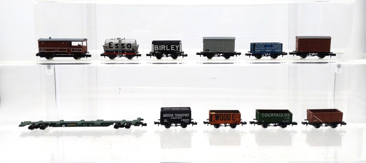 Graham Farish & Other N Scale Assorted Freight Cars [11] EX