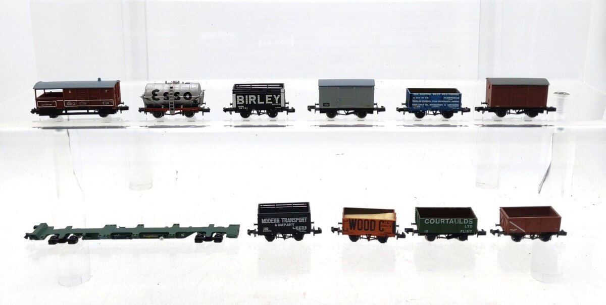 Graham Farish & Other N Scale Assorted Freight Cars [11] EX