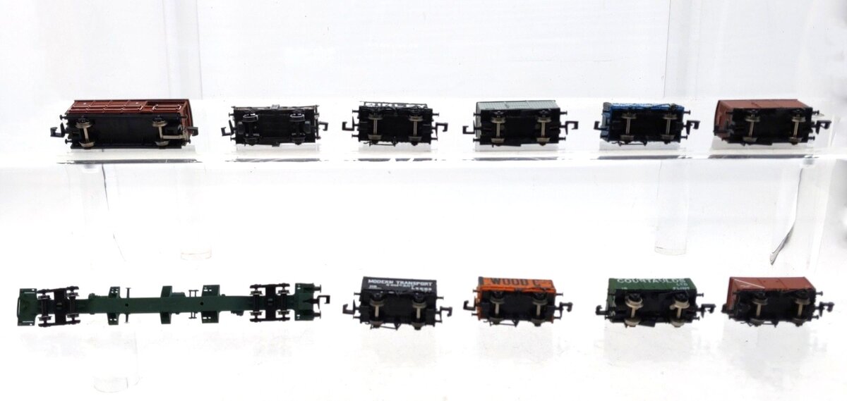 Graham Farish & Other N Scale Assorted Freight Cars [11] EX