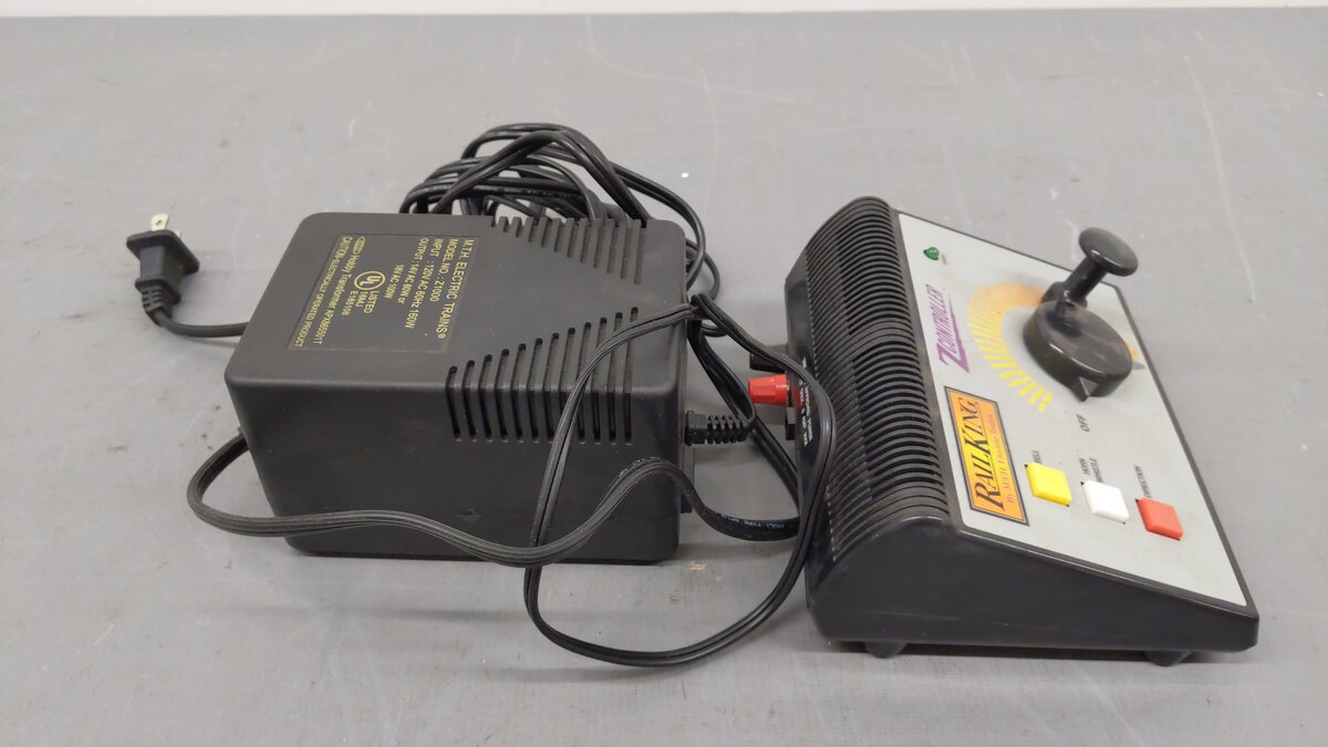 MTH 40-1000 O Z-1000 Hobby Transformer & Controller EX/Box