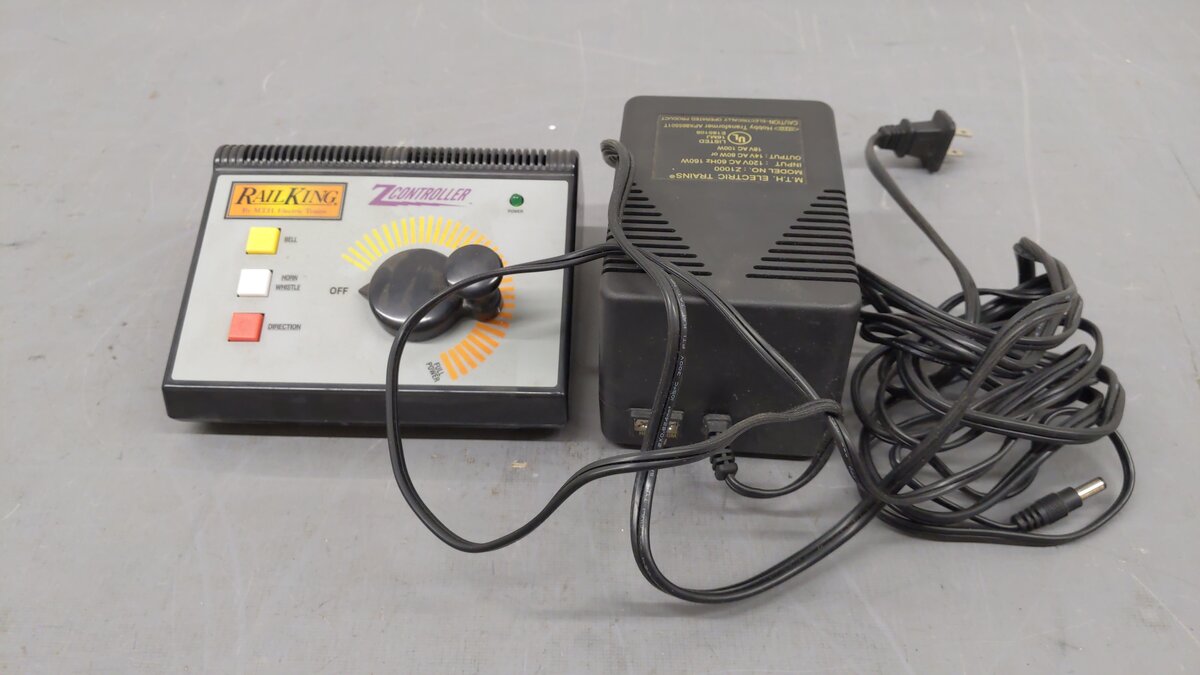 MTH 40-1000 O Z-1000 Hobby Transformer & Controller EX/Box